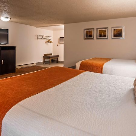 דילון Best Western Paradise Inn מראה חיצוני תמונה