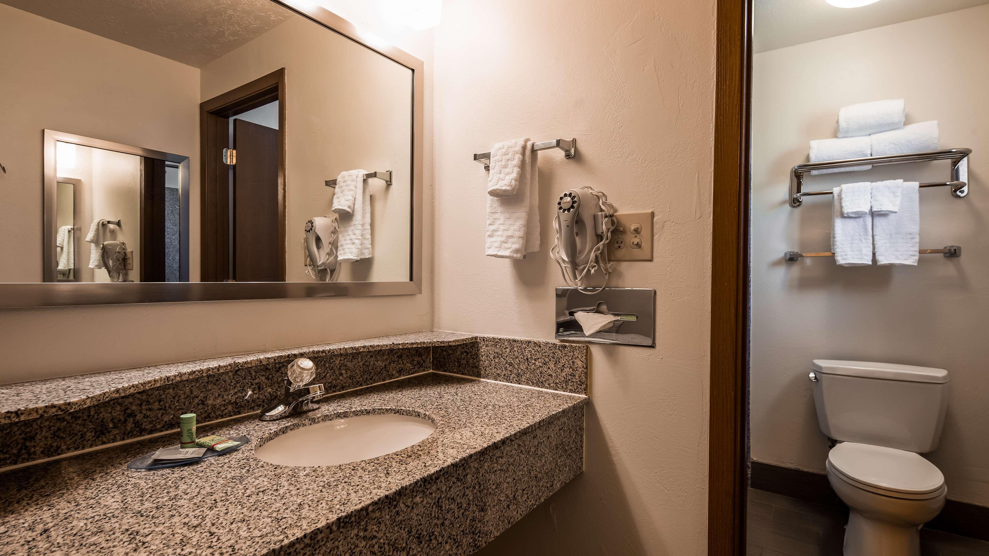 דילון Best Western Paradise Inn מראה חיצוני תמונה