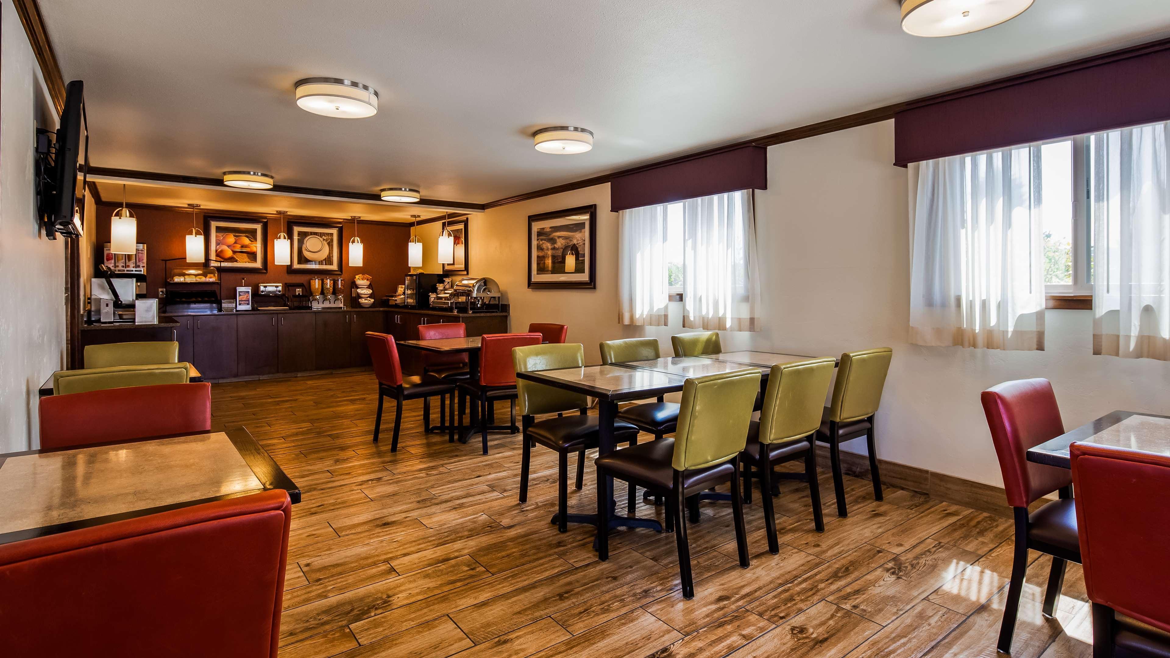 דילון Best Western Paradise Inn מראה חיצוני תמונה